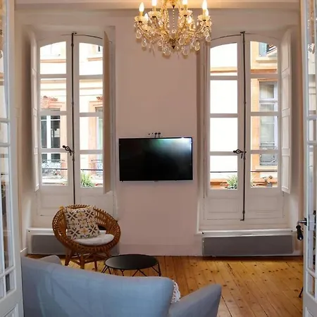 Beautiful T3 In Historical Centre Apartamento *