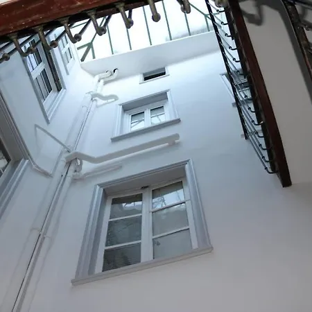 Beautiful T3 In Historical Centre Apartamento *